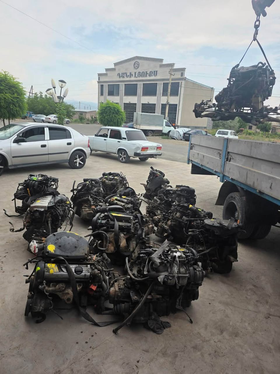 High-quality engines imported from Europe