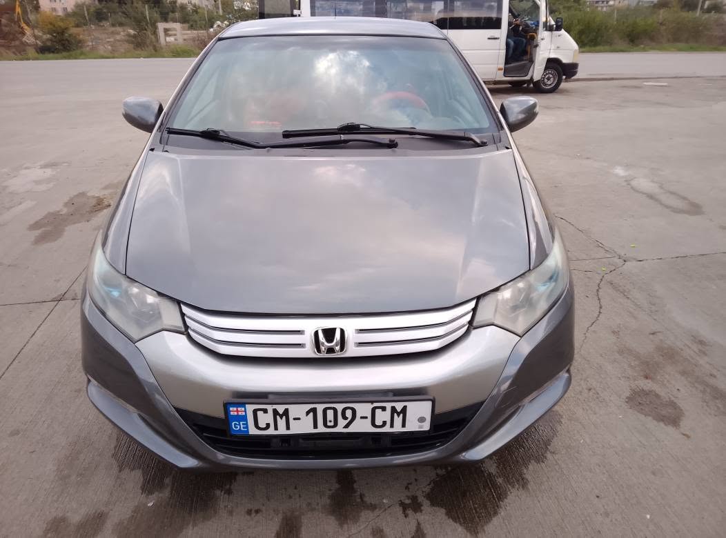 Honda Insight 2009-cu il satılır — 4,900$