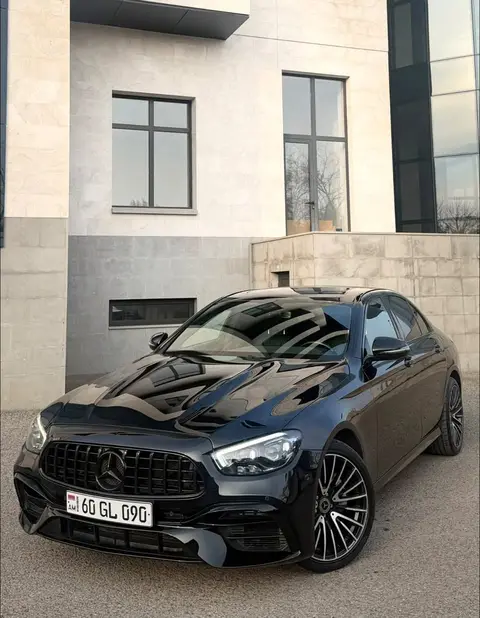 Mercedes E300 W213 — 23,500$