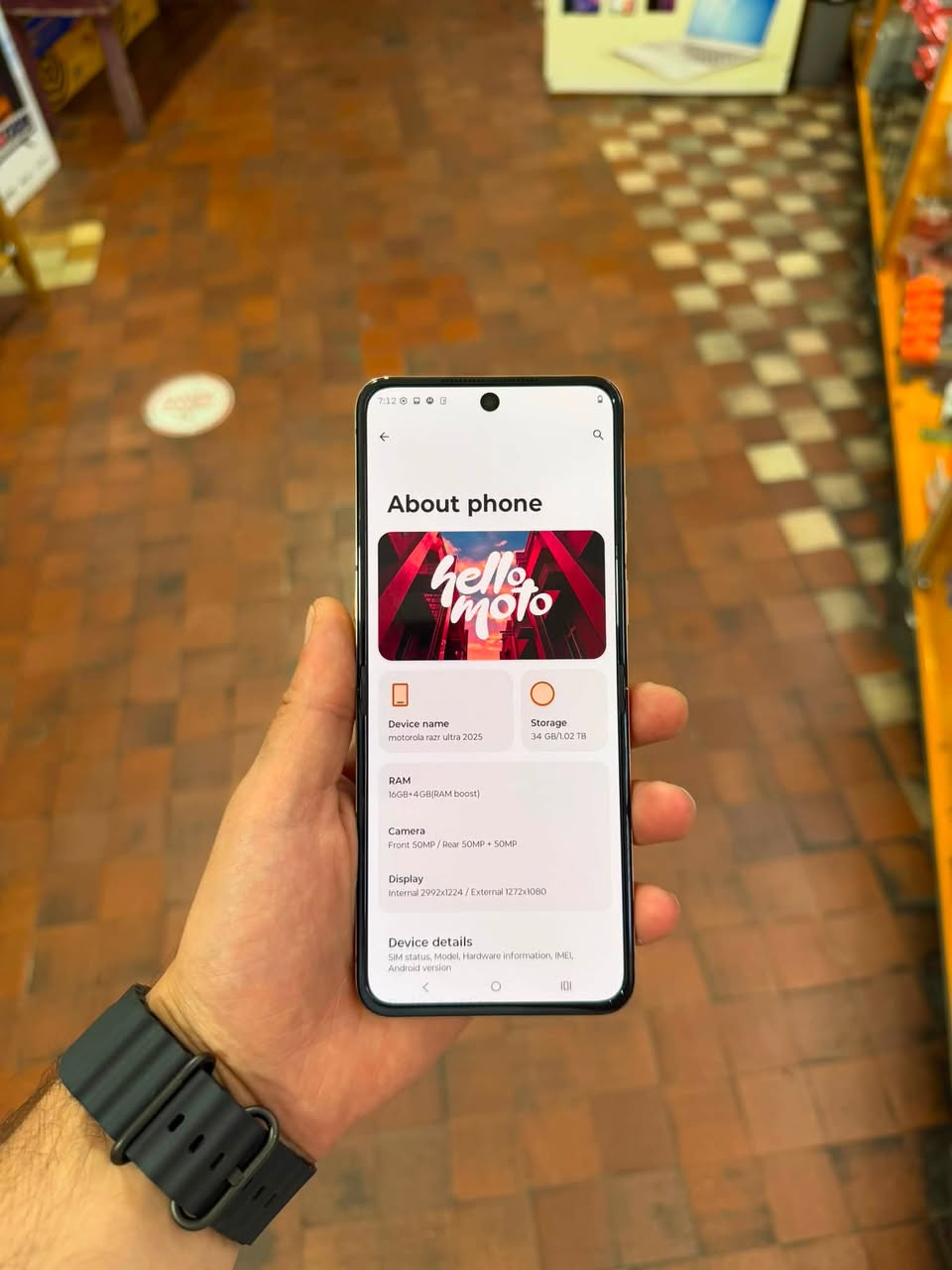 🔥 Motorola Razr Ultra 2025 satılır! — 1,149₾
