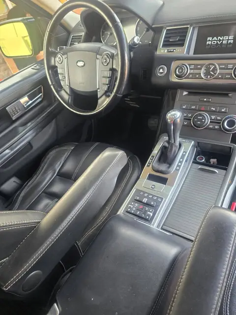 Rang Rover Sport 2012 — 8,000$
