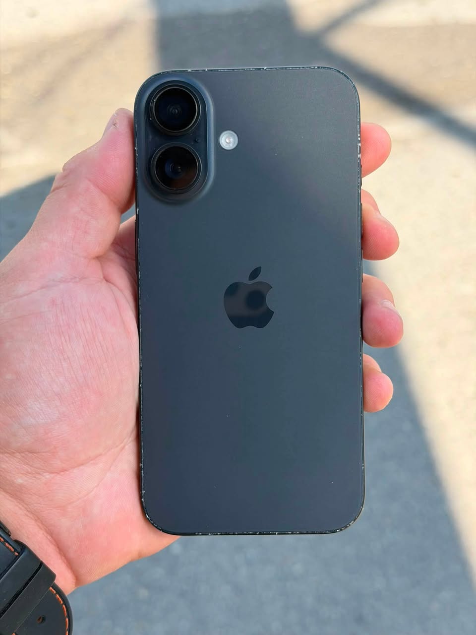 iPhone 16-128 GB. Price changed to 1050 lari