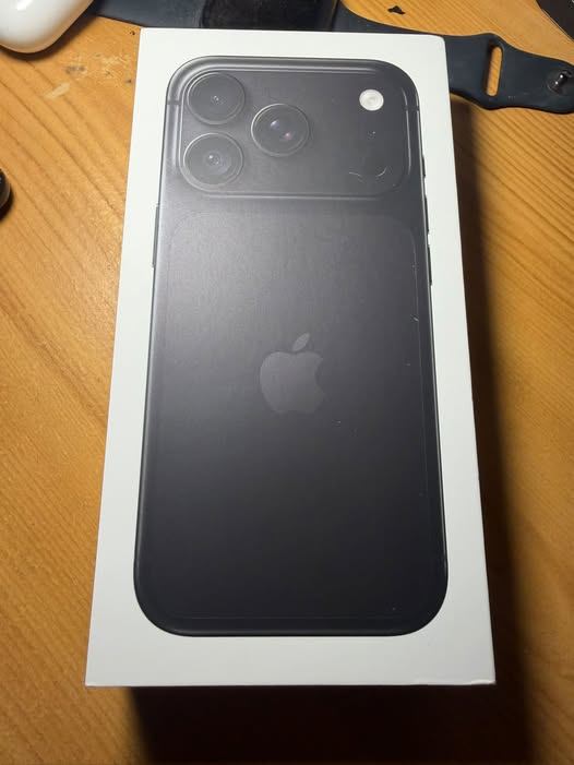 iPhone 18 Pro 256GB, sealed box
