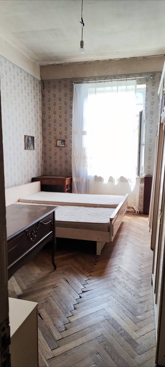 Продаётся 3-комнатная квартира, Тбилиси — $130,000