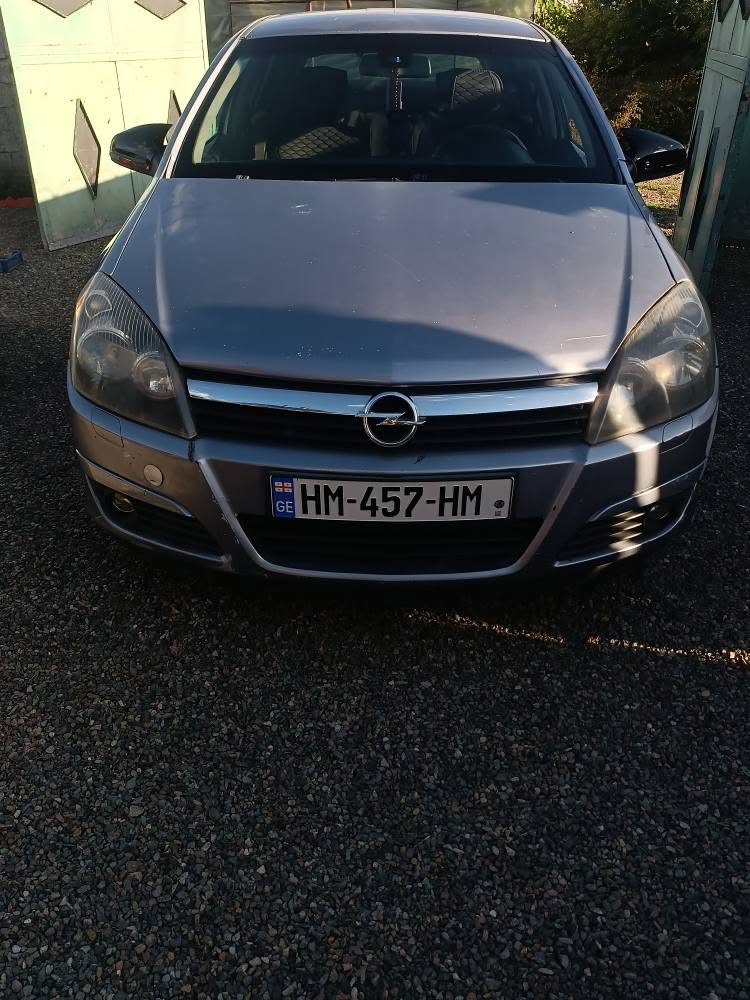 Opel 2004