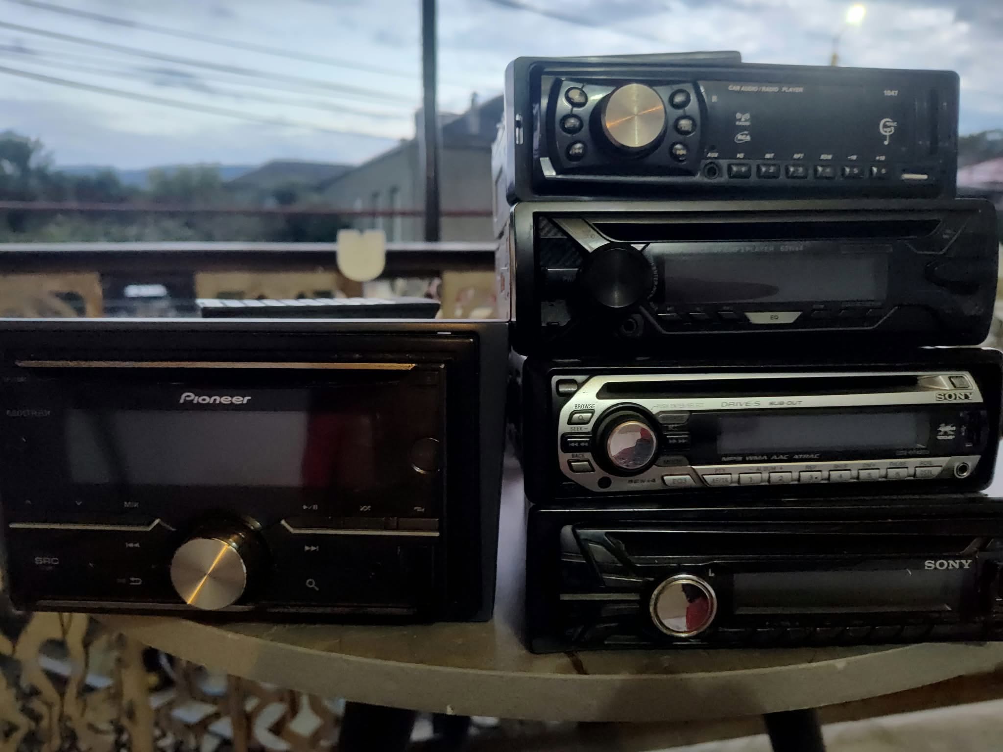 Sony и Pioneer автомобильная магнитола