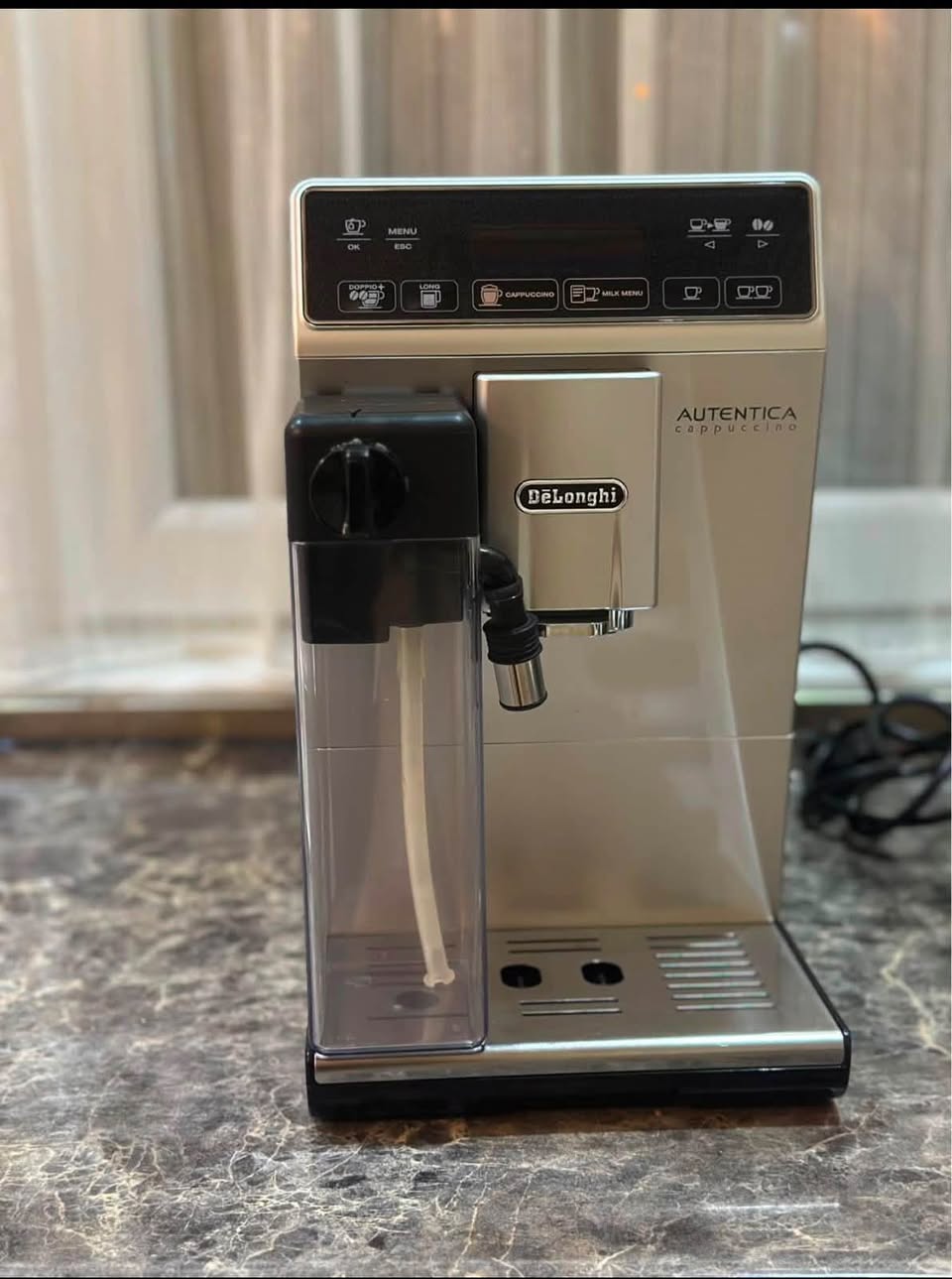 კოფემაშინა DeLonghi Autentica Cappuccino