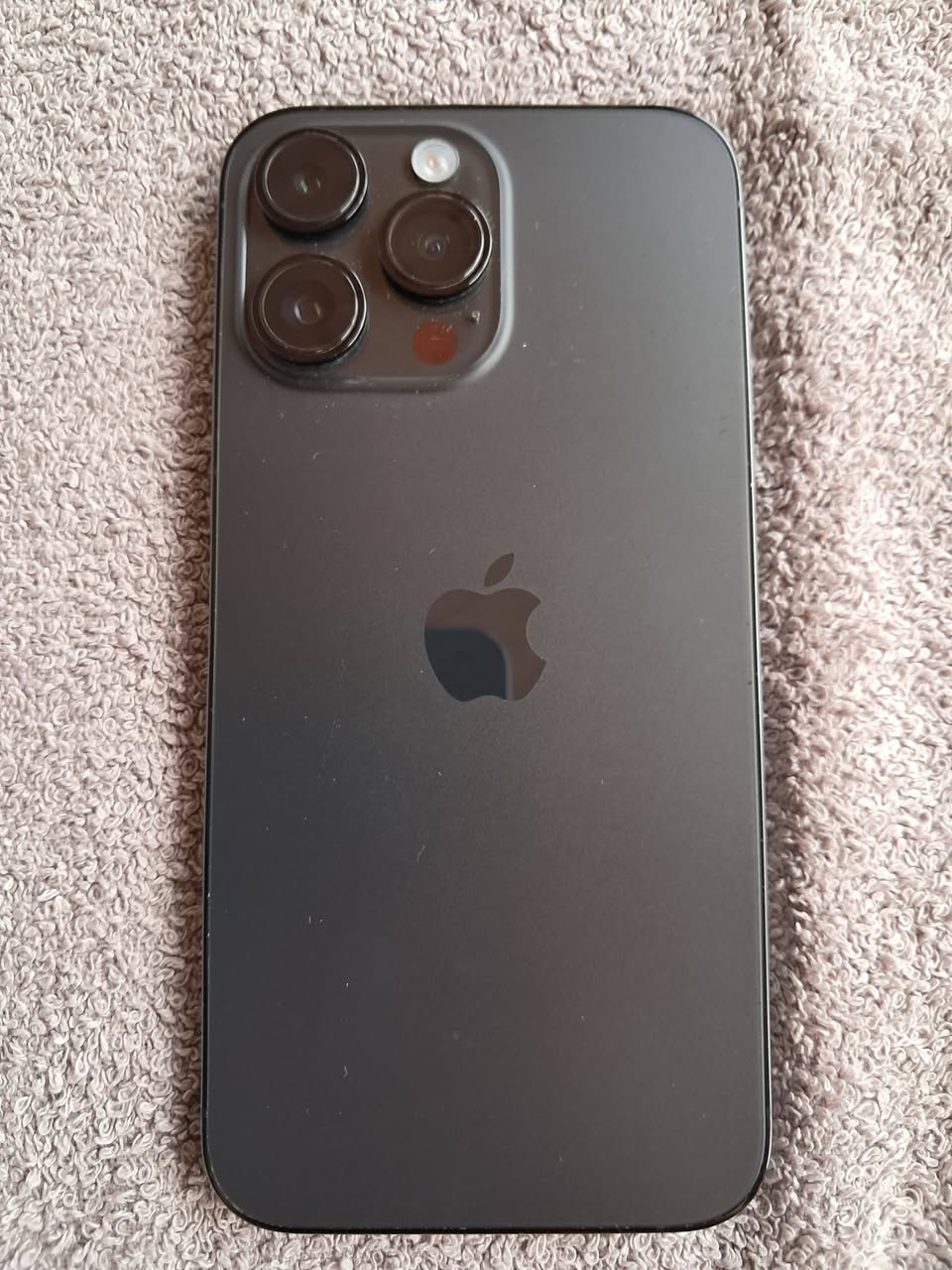 iPhone 14 Pro Max, çiziksiz