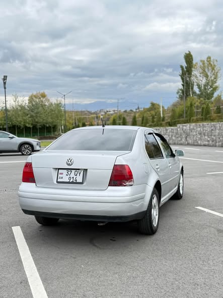 Volkswagen Jetta 2002 — 1 200 000 დლასტი