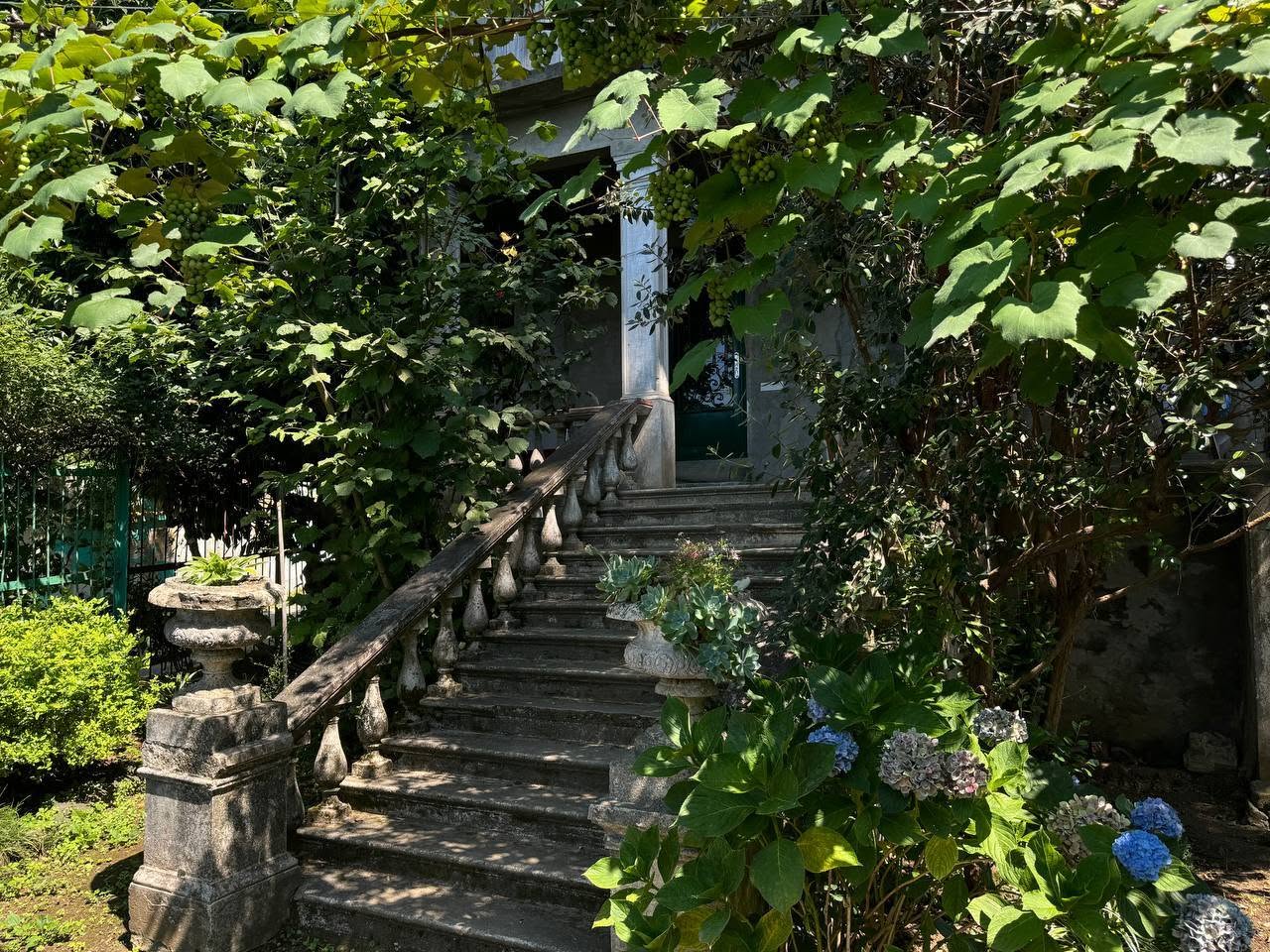 🏡 Վարձակալության է հանձնվում հարմարավետ տան հարկ՝ 500$