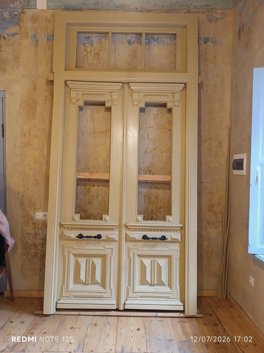 Köhnə Tbilisi ikiovlulu qapı 3.22×1.5