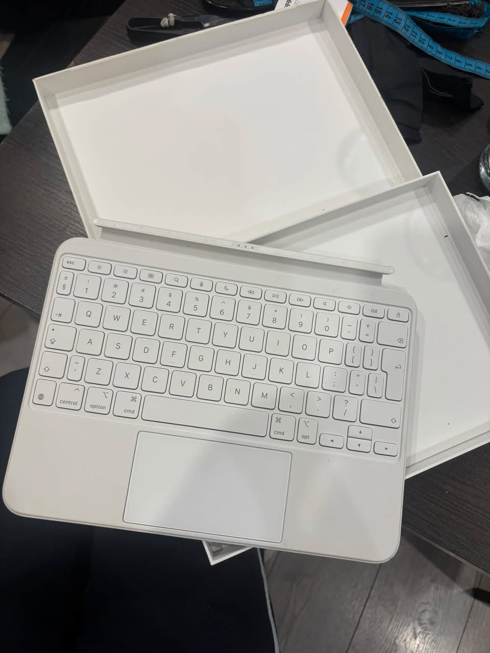 Satılır orijinal Apple Magic Keyboard Folio