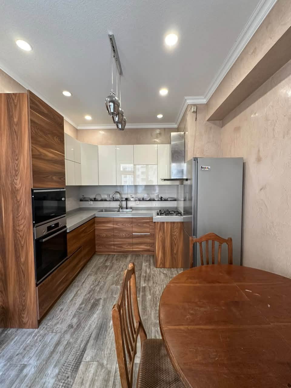 Сдается в аренду 3-комнатная квартира, Тбилиси — $1,300