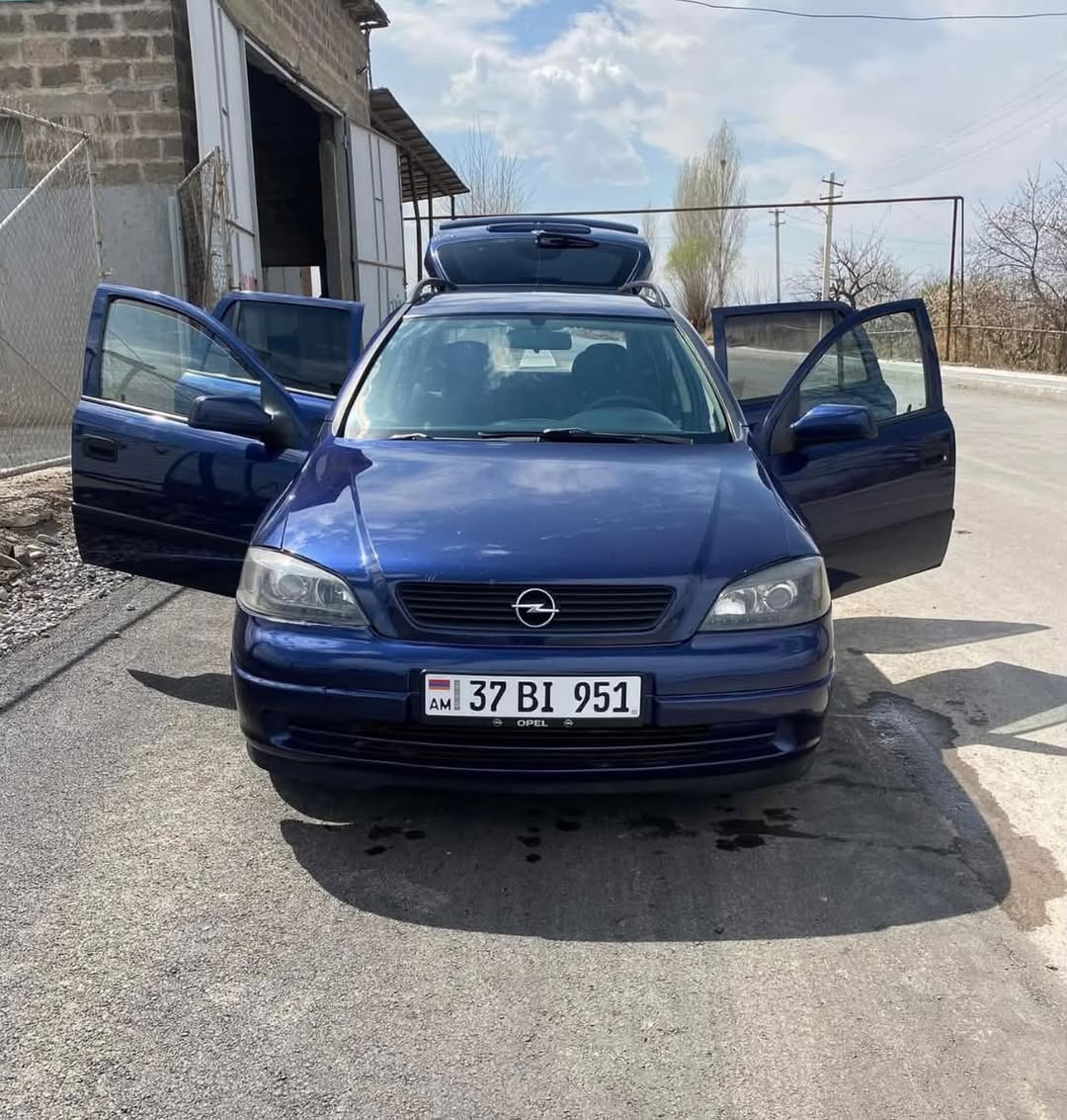 Opel universal, mashin