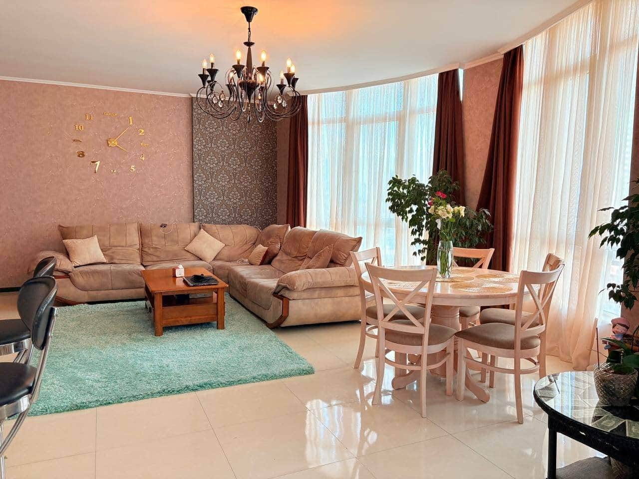 Satılır 3-otaqlı mənzil, Batumi — $180,000