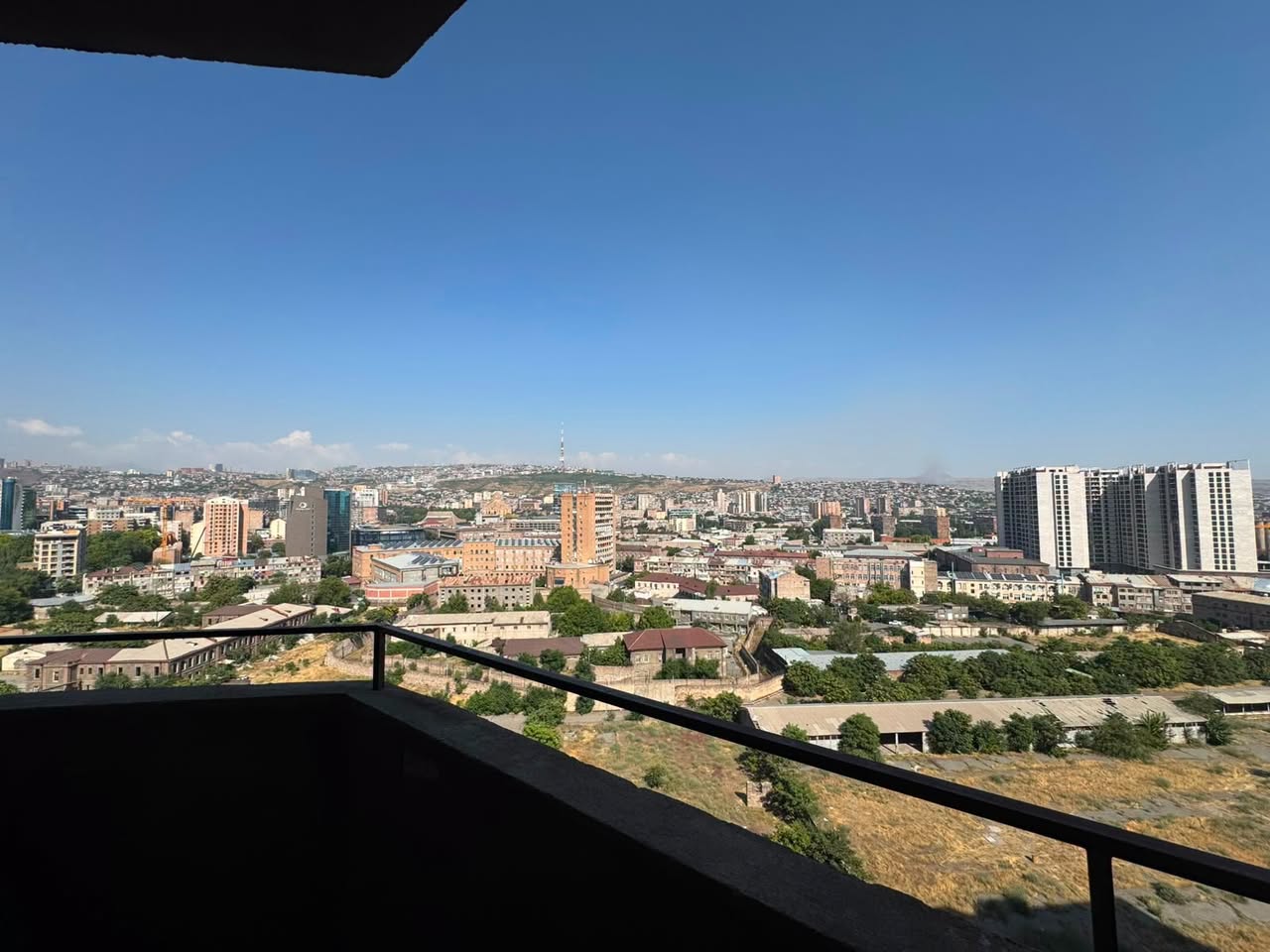 3 otaqlı mənzil satılır, İrəvan — $235,000