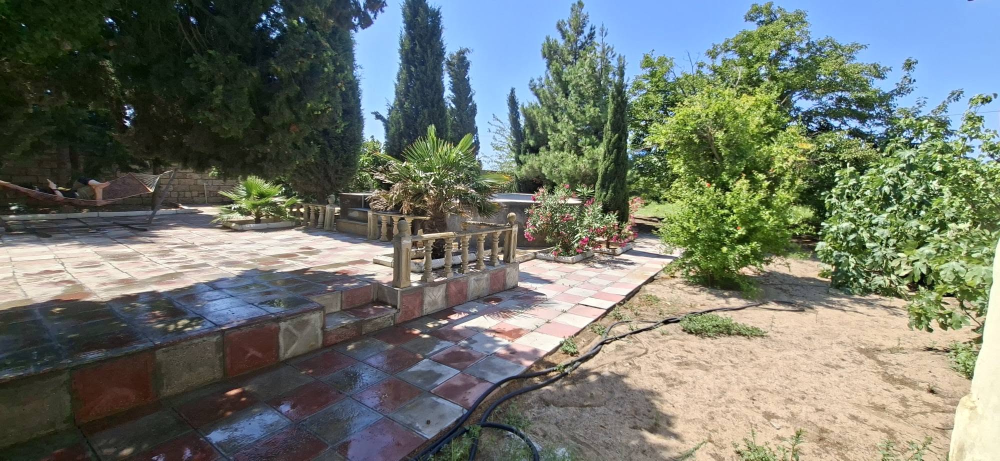 Həyat evi, Bakı - 160.000 Manat