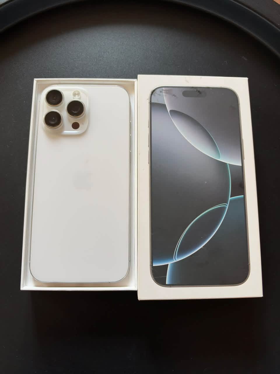 iPhone 16 Pro Max 512GB Silver — 2,300₾
