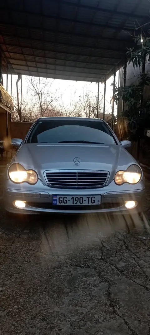 GAZ 2000