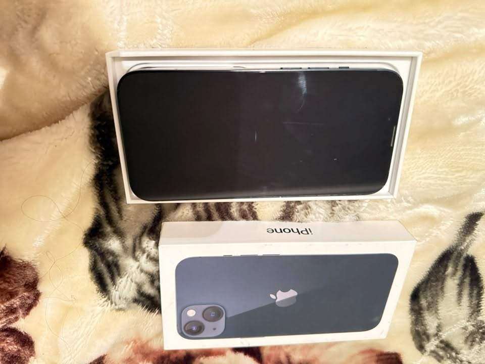 iPhone 13 unopened, no defects, works