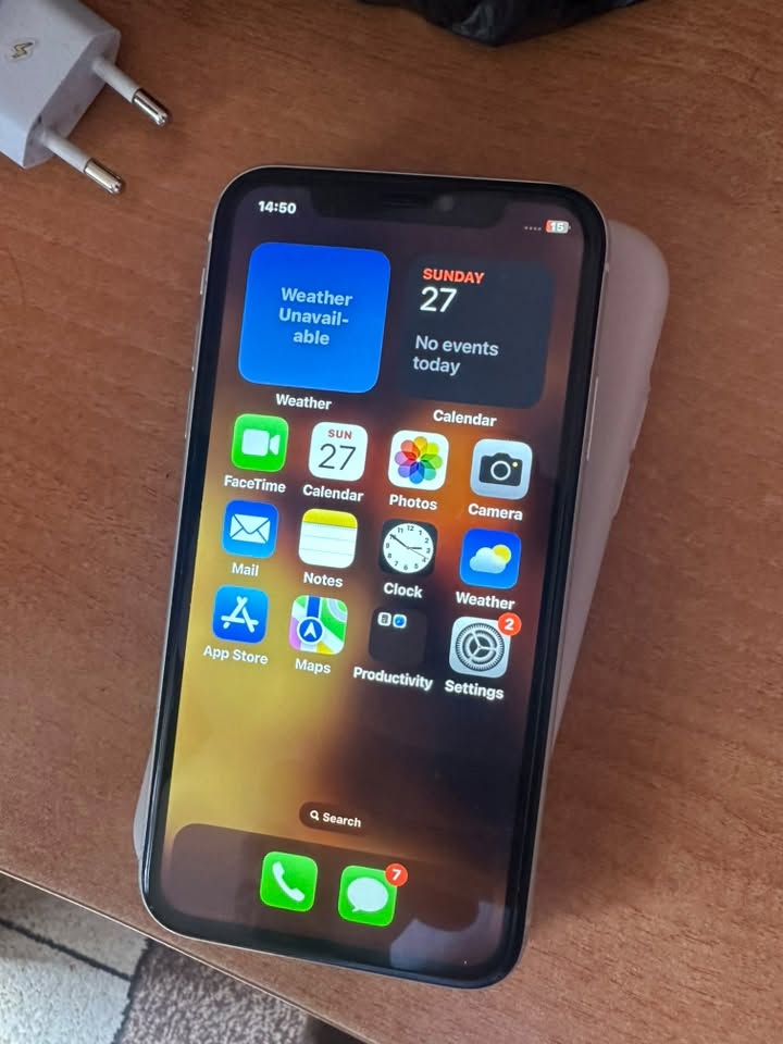 Վաճառվում է iPhone 11/64GB, 300լ (գինը կարող է քննարկվել)