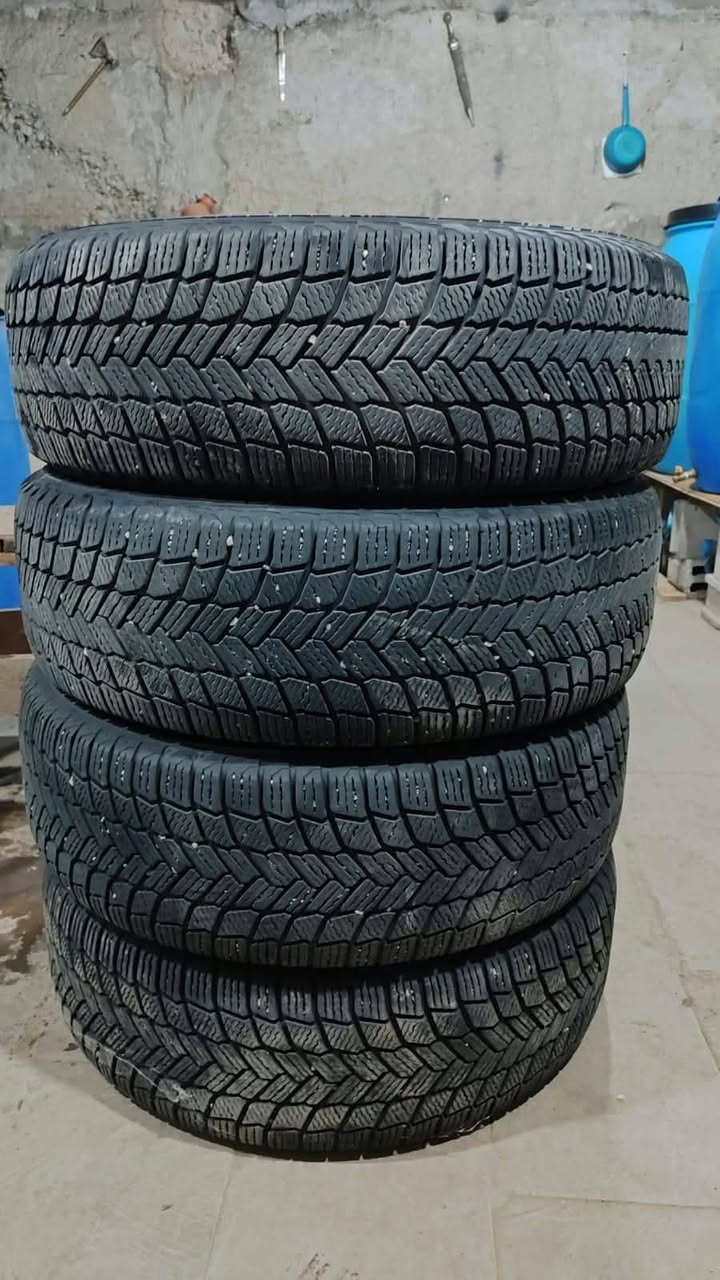 255/65 R17 იყიდება მიშელეინები ფასი 2000