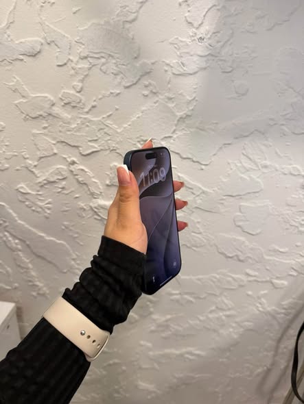 iPhone 17 Pro, 100% battery