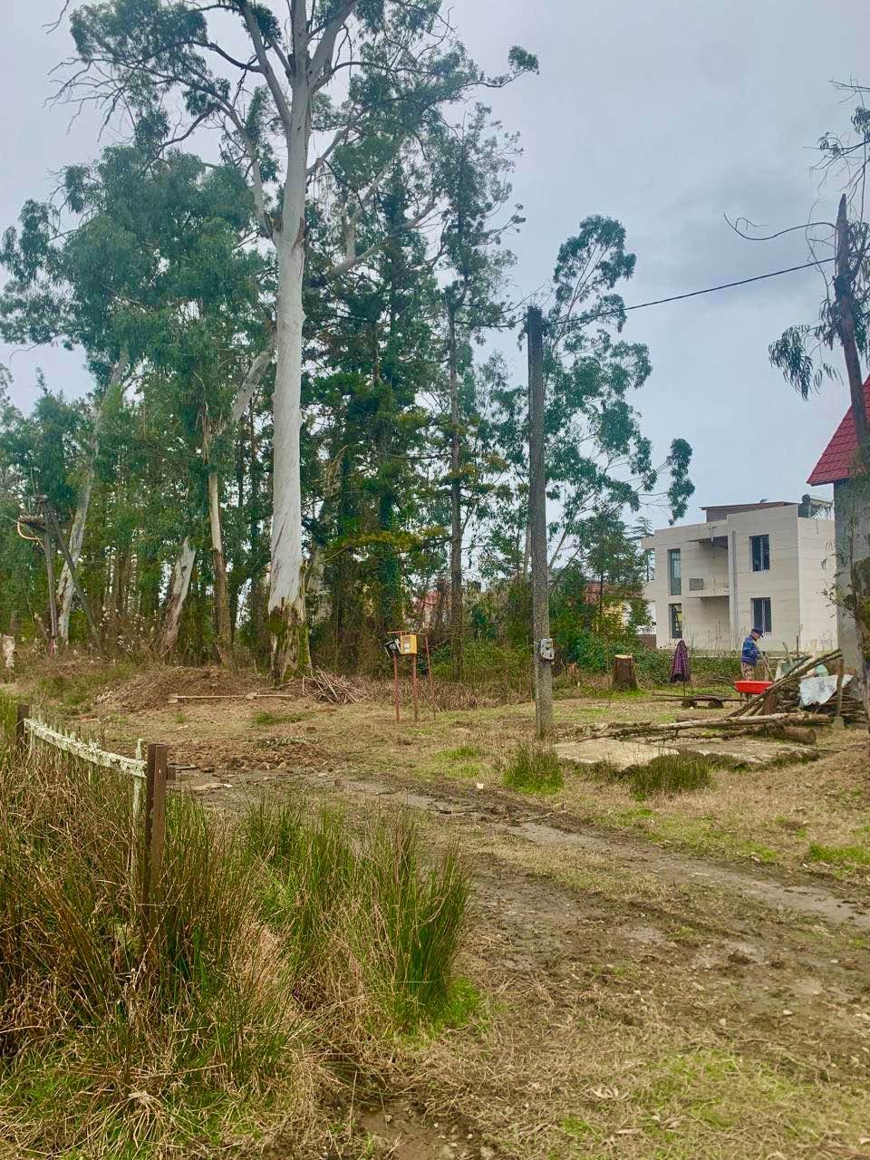 Վաճառքի է 400 m2 հողատարածք: Ամբողջը