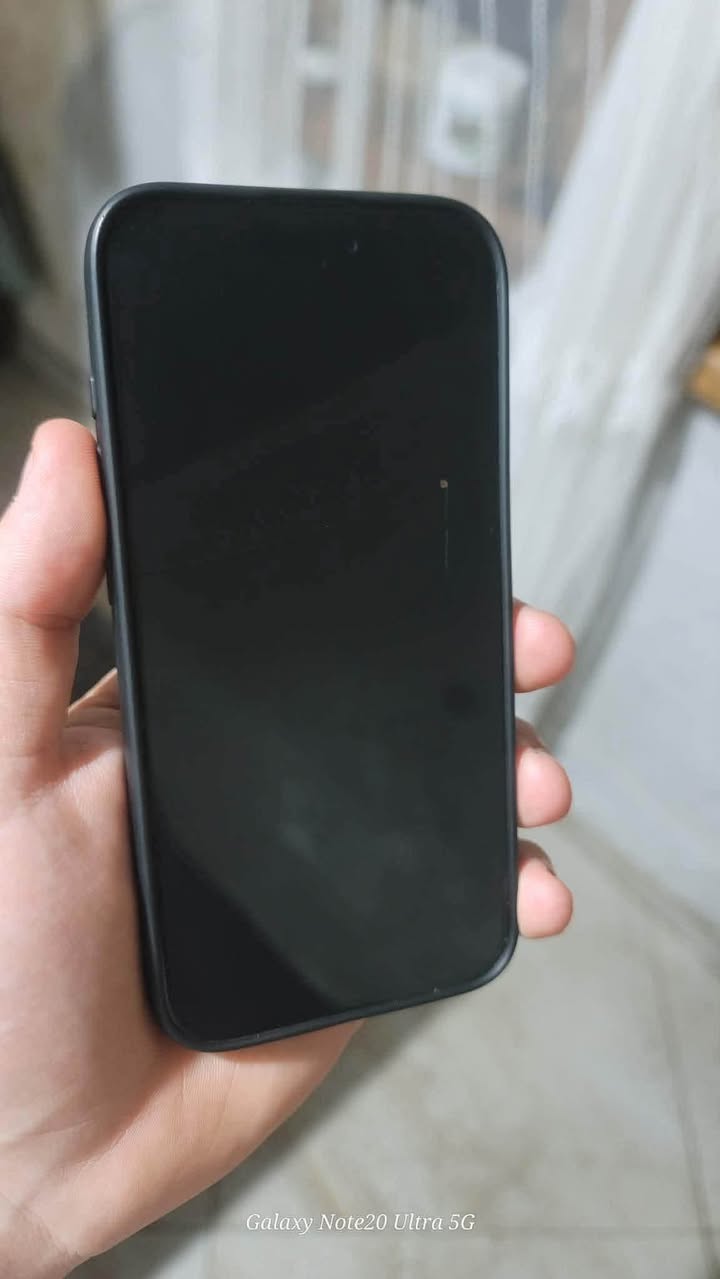 iPhone 15 Pro 128GB front and