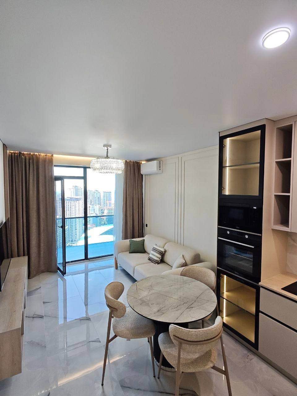 Satılır 2-otaqlı mənzil, Batumi — $195,000