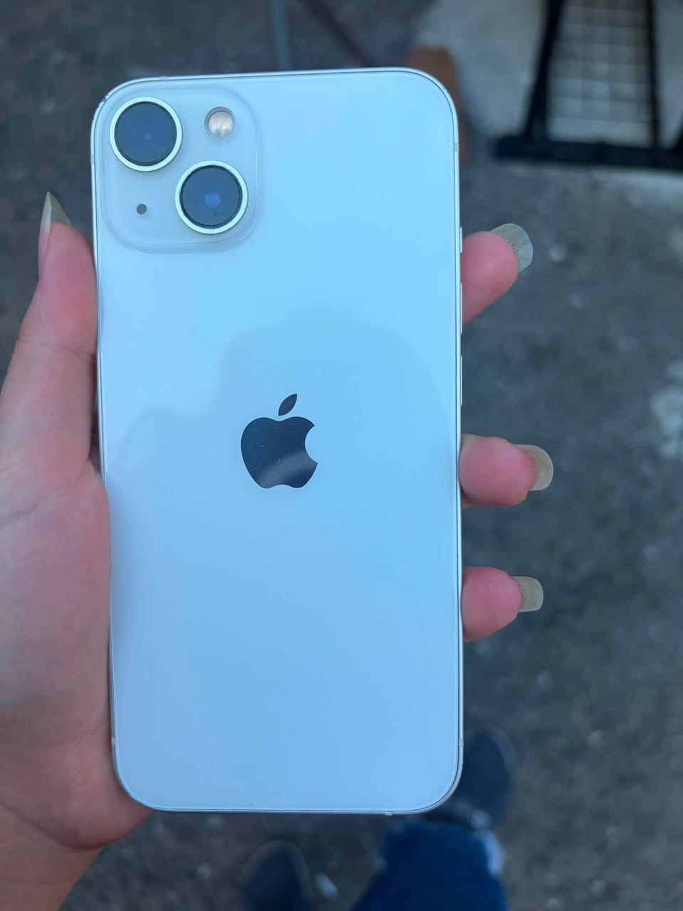 iPhone 13 with 128 gigabytes is sold at a low price — 800₾