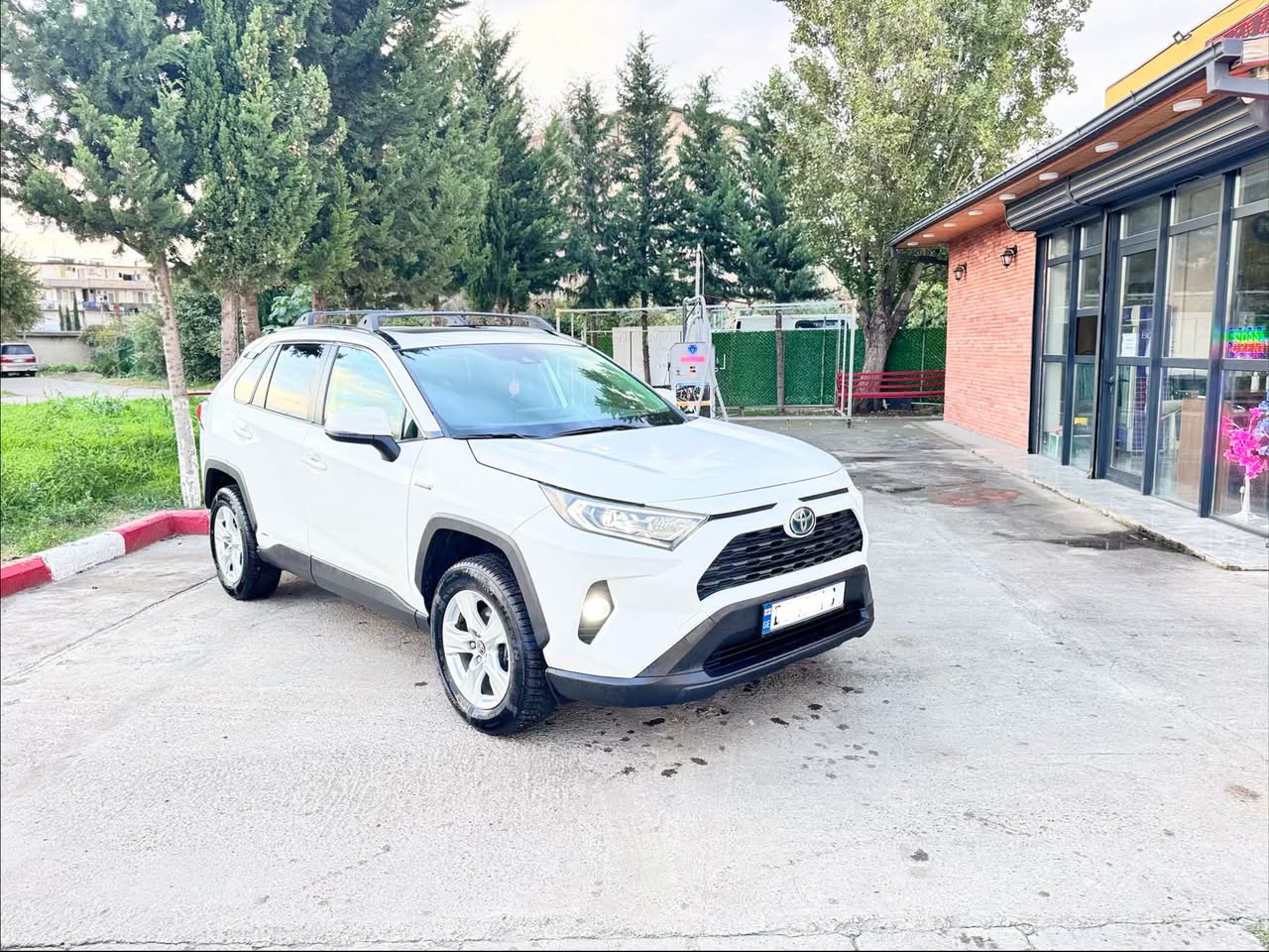 2019 modeli hibrit, 17900$