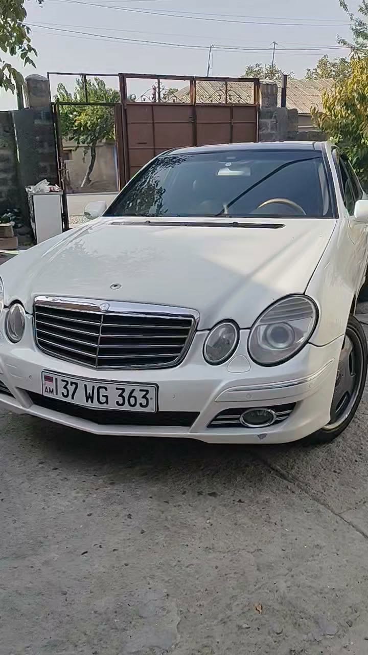 Mercedes-Benz E320 2002