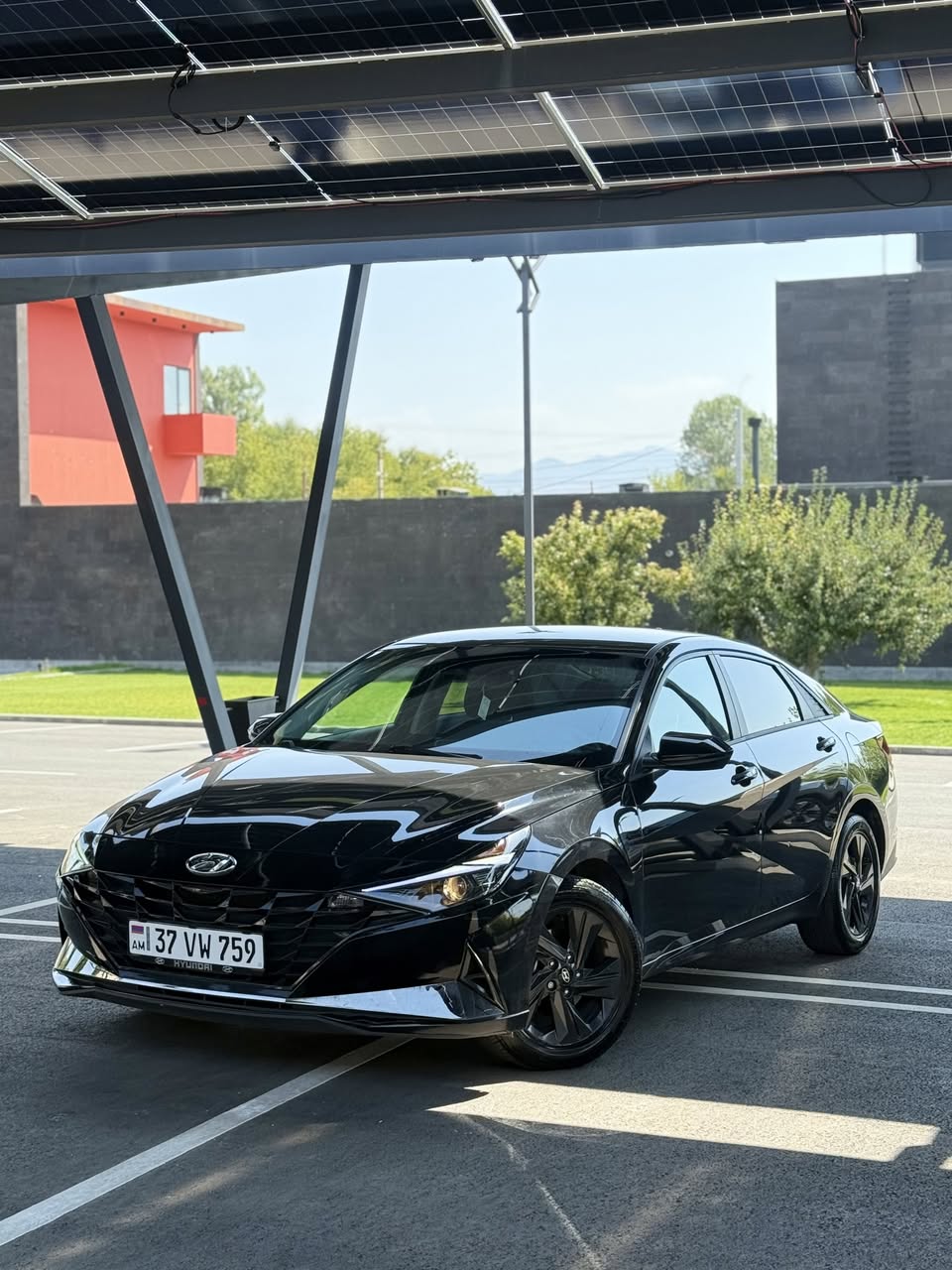 Hyundai Elantra SEL 2021 — 12,900$