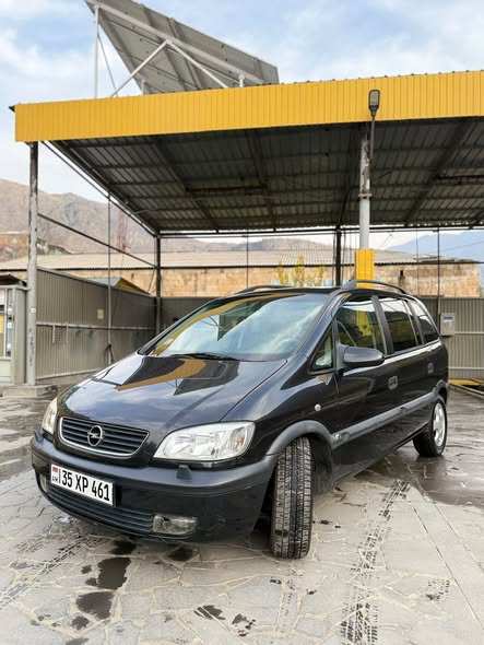 Opel Zafira 2000 — 5,900$