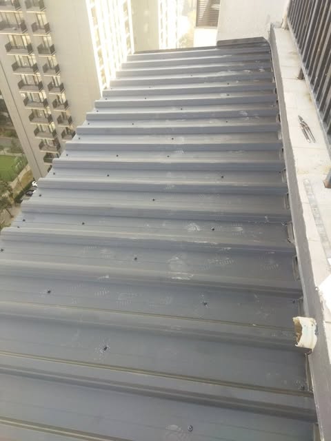 Çatı kaplaması için kiremit, metal kiremit, galvaniz sac,... öneriyoruz