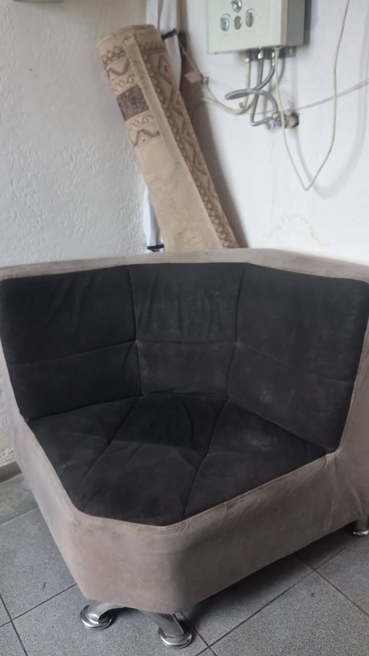 Divan ailədən, 100 lari