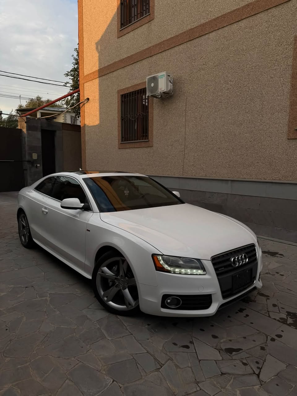 Audi A5 S-line Prestige Quattro — 12,500$