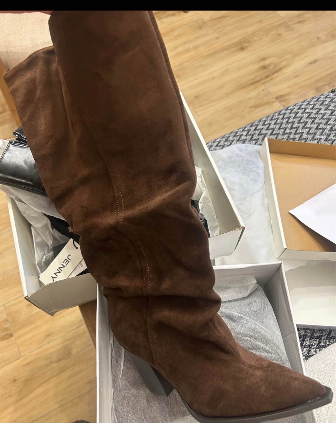 Yeni çexma satılır. 38 ölçü. 130
