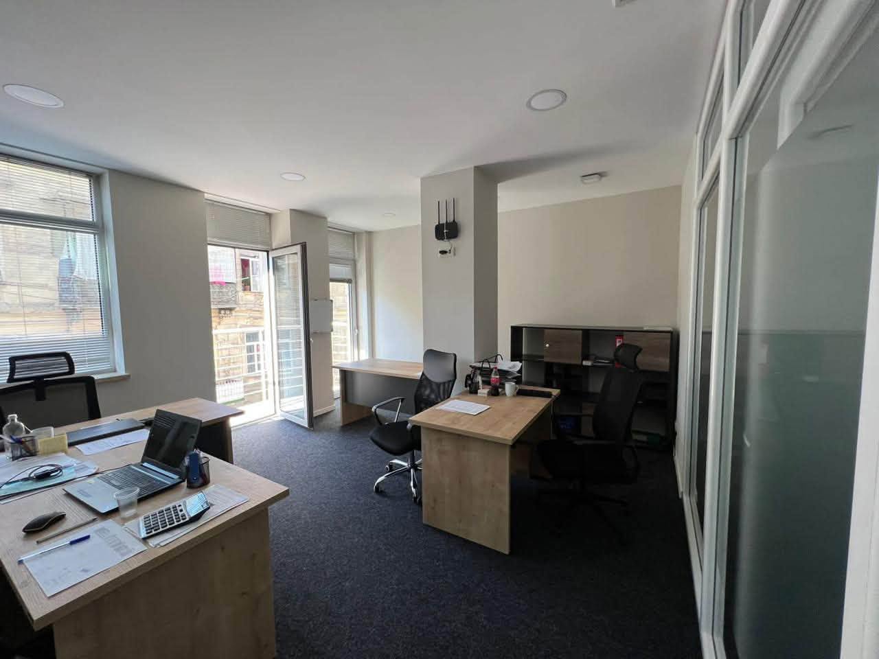 Oxuyun !!! 85kv ofis sahəsi icarəyə verilir - 1,500$