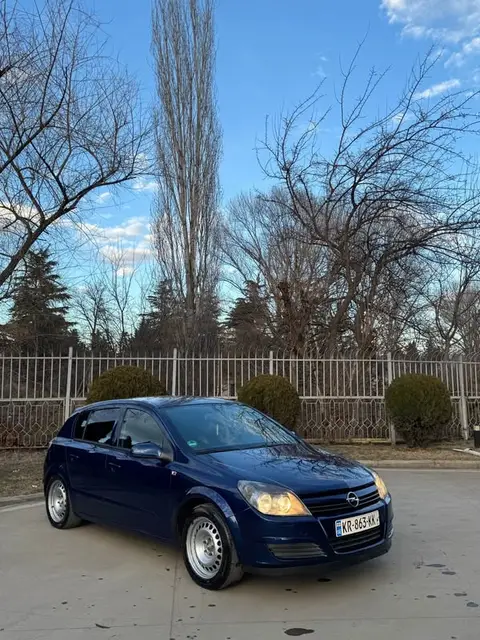 Автомобиль 2004