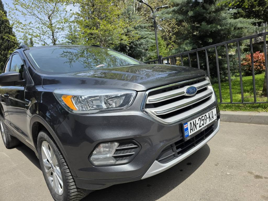 2018 model Ford Escape satılık. Fiyatı - 5,000$