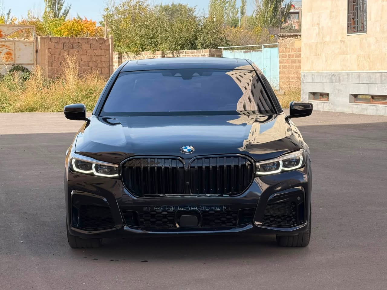 BMW 750i 2019
