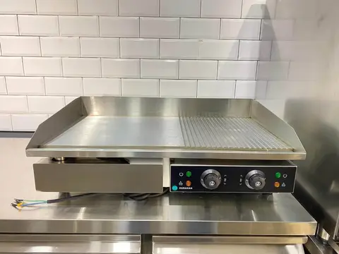 Electric grill HURAKAN HKN-PSLR730 
Dimensions: 730x470x240mm