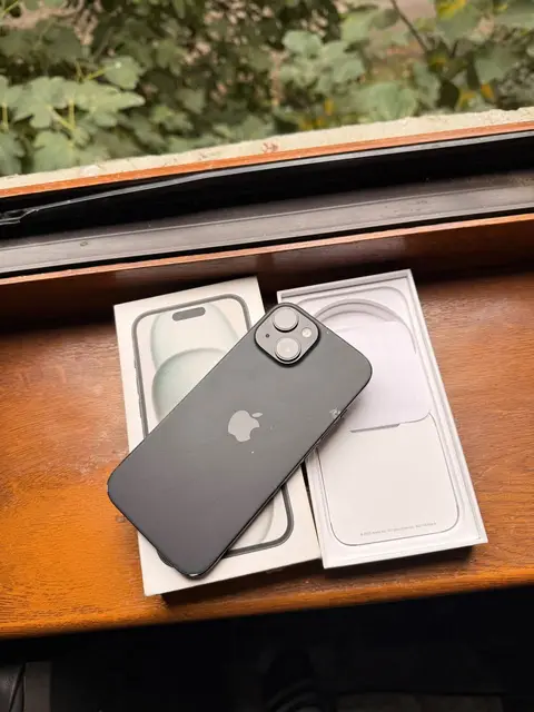 Վաճառվում է Iphone 15 256 GB Black — 750₾