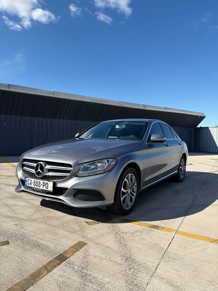 Mercedes Benz C300 2015 — 10,800$