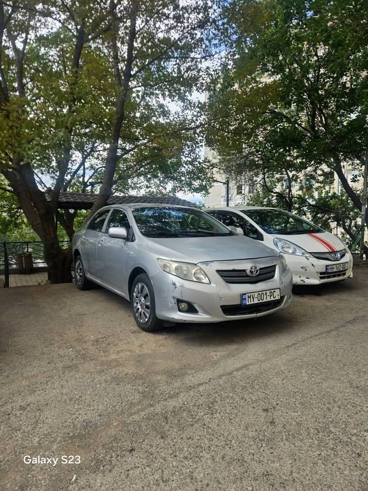 Toyota Corolla 2009 — $3,000