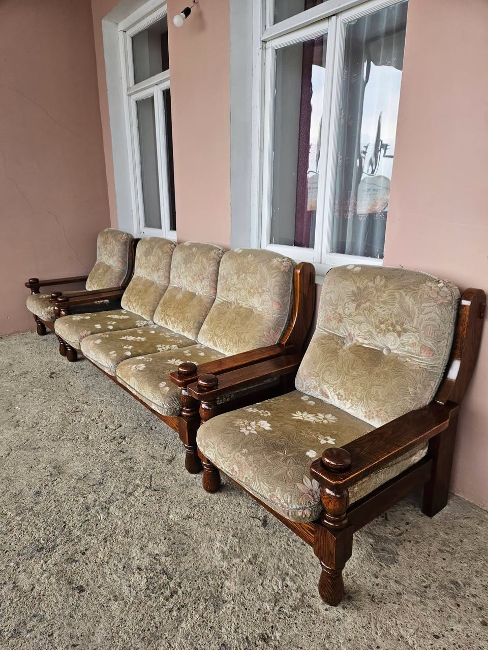 İkinci el 970 lariye satılık set var. Vardisubani'de bulunuyorum. Teslimat yapıyorum.