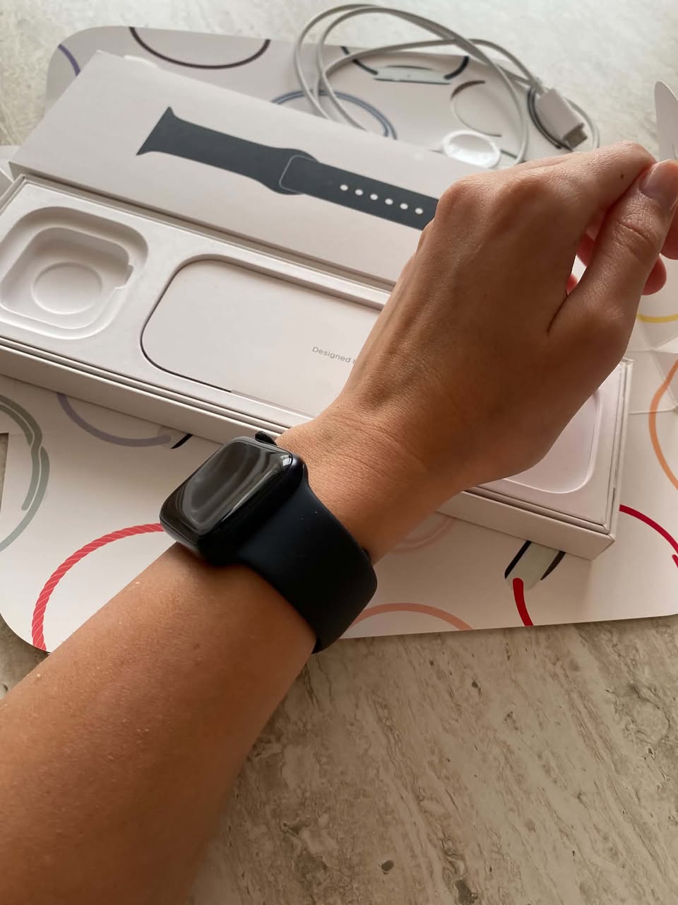 Apple Watch for sale, in ideal condition, comes with — $450