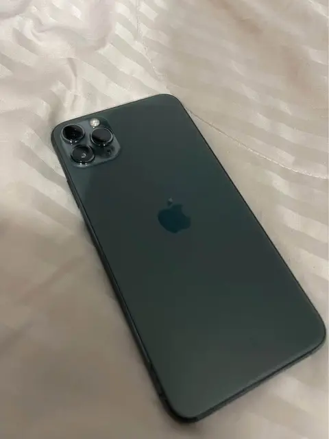 iPhone 11 Pro Max 256GB, battery 73%